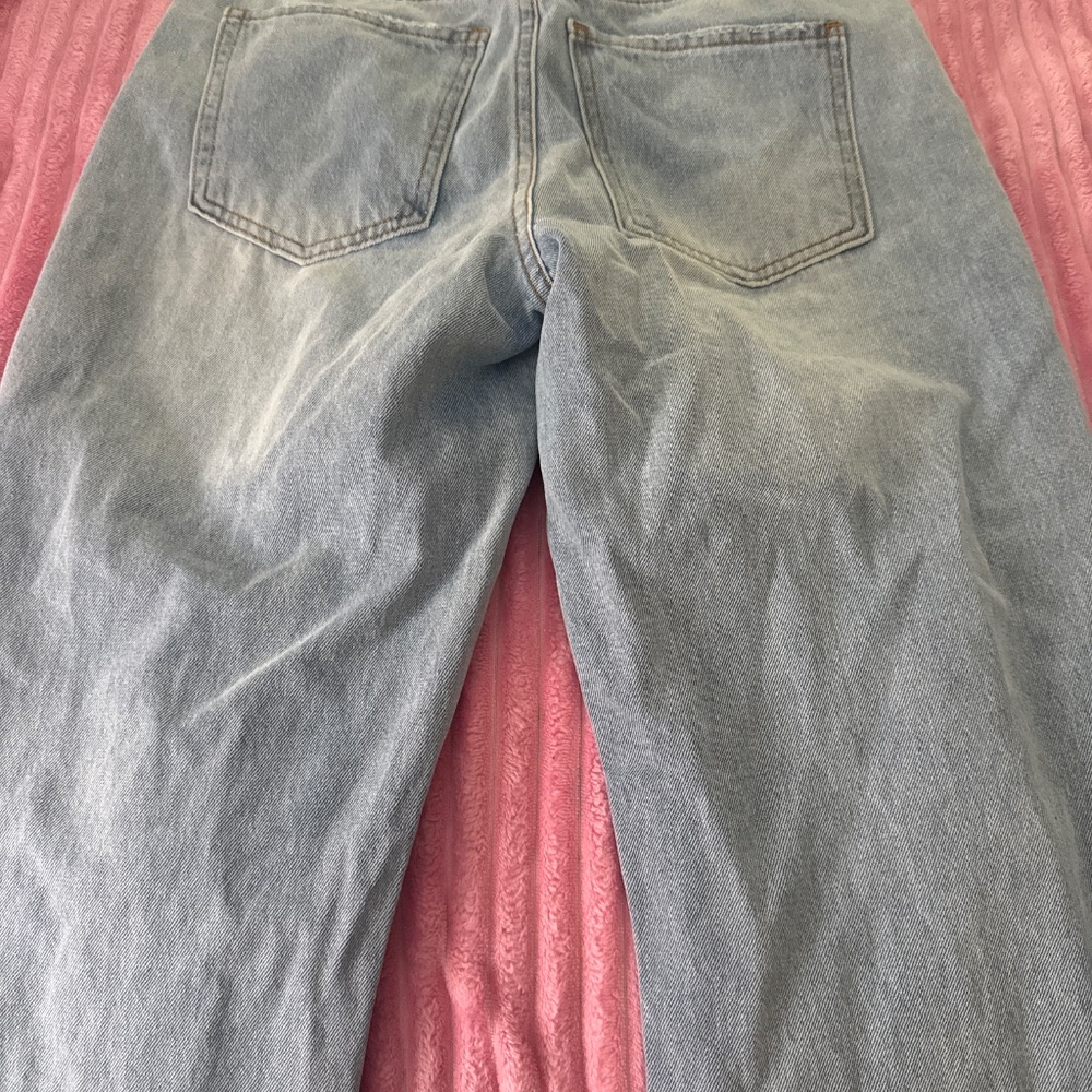 Ripped Jeans - Picture 3 of 3